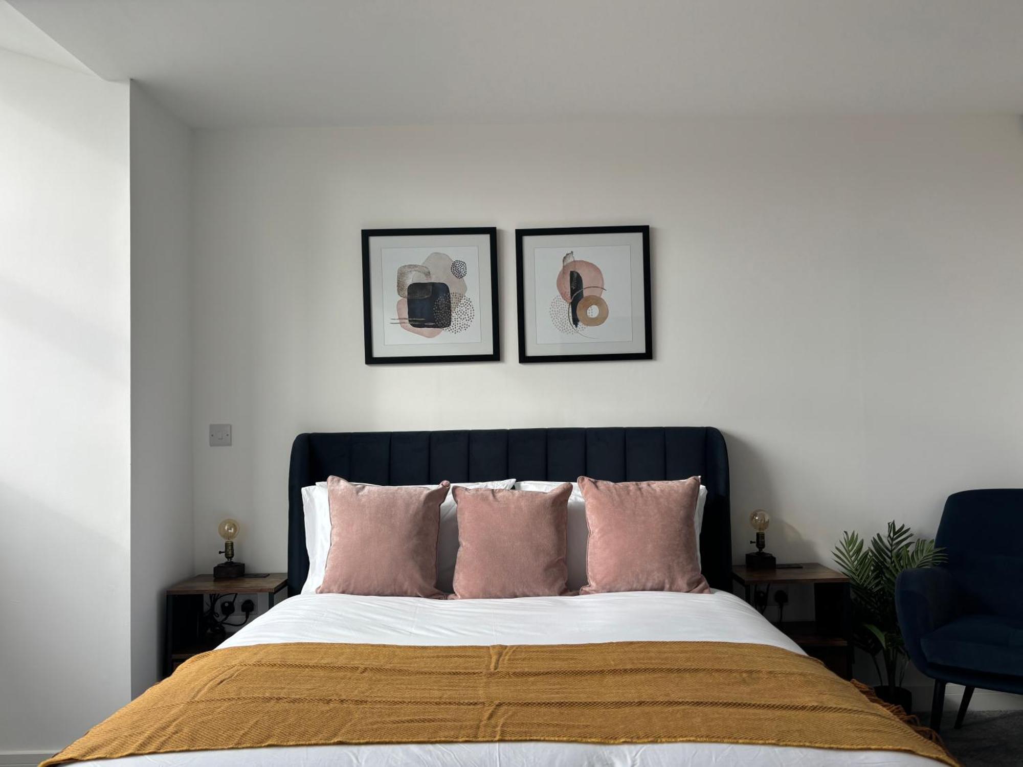 Manchester Apt, Free Parking, Business, Couples & Families 外观 照片