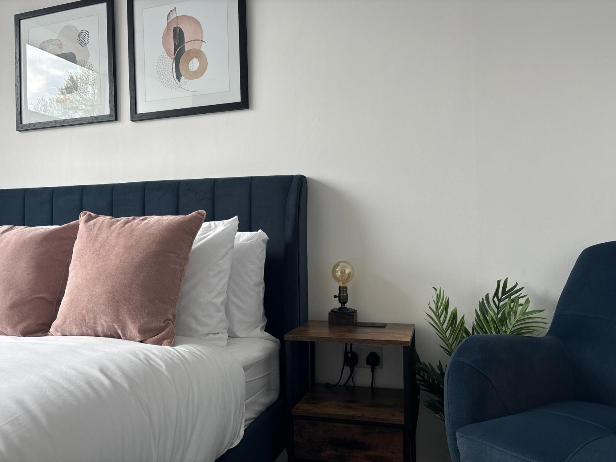 Manchester Apt, Free Parking, Business, Couples & Families 外观 照片