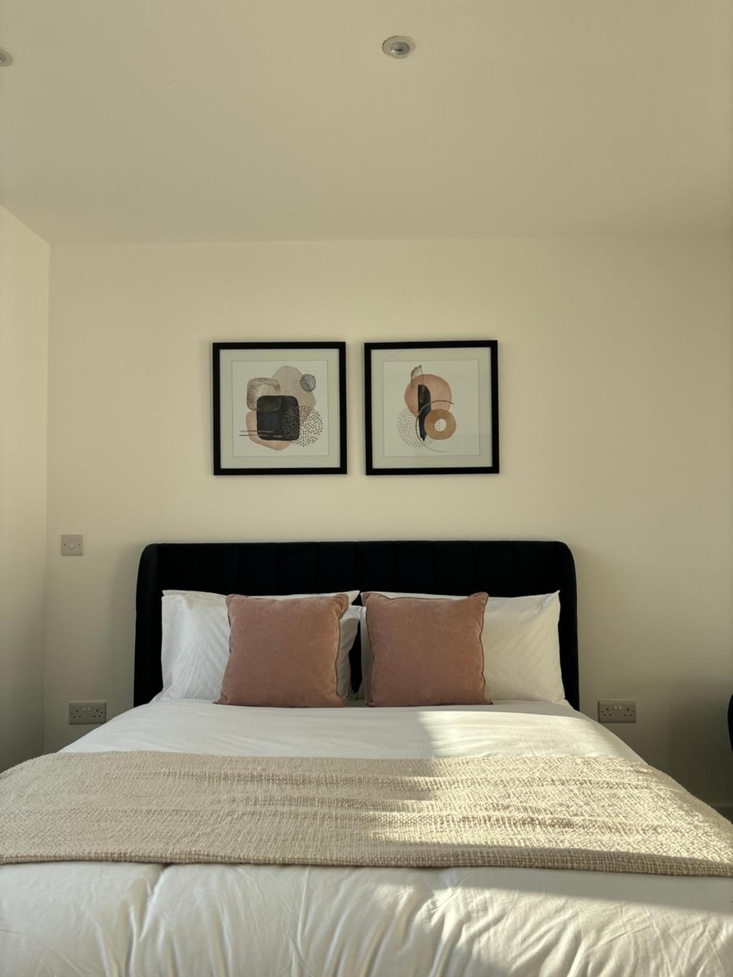 Manchester Apt, Free Parking, Business, Couples & Families 外观 照片