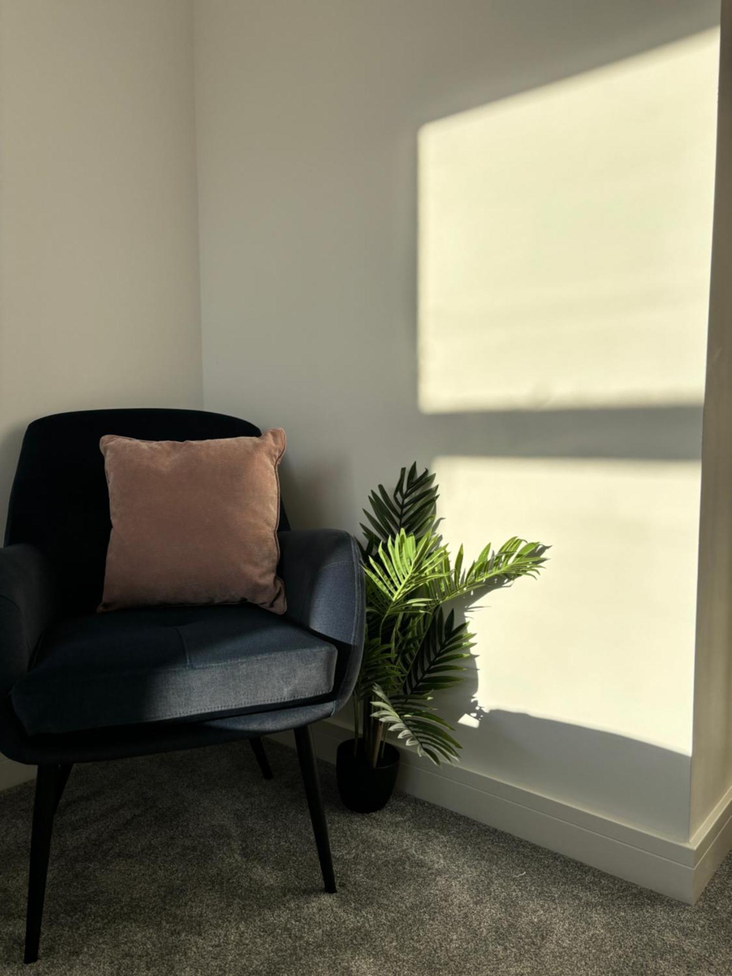 Manchester Apt, Free Parking, Business, Couples & Families 外观 照片